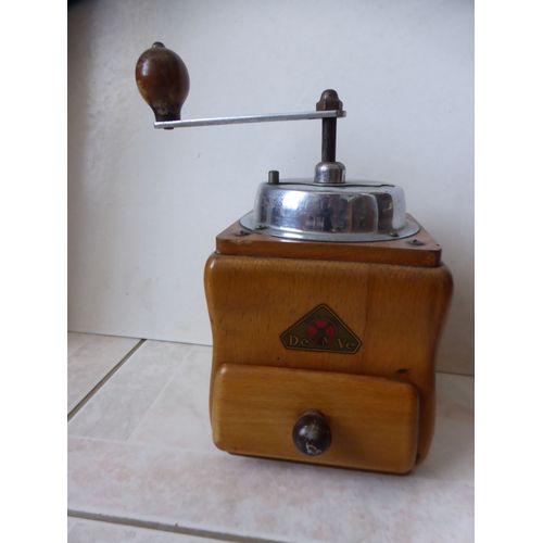 Moulin À Café Ancien En Bois Clair Avec Décalcomanie Années 50