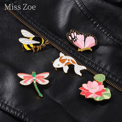 Broche Séries Insectes, Porte-Bonheur Abeille Koi Libellule Lotus Pour Fille, Épingle Créative À Boucle, Badge En Métal Décoratif, Cadeau De Médaille