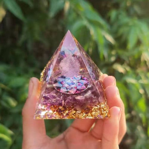 Pyramide D'orgone Améthyste | Chakra Orgonite Pyramide | Méditation Pyramide Orgonite | Accumulateur D'orgone Élémentaire | Cristaux De Guérison Énergétique