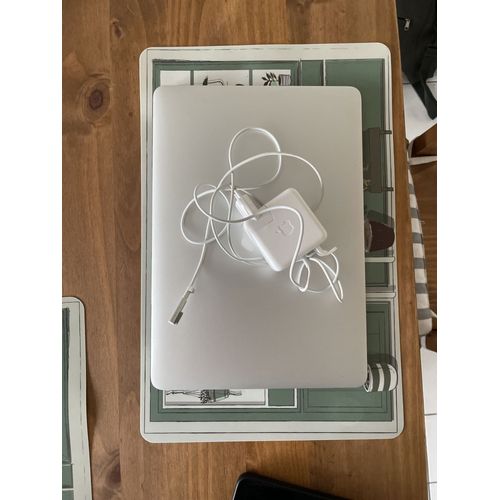 Apple MacBook Air Fin 2010 (A1369) - 13" Core 2 Duo - Ram 2 Go - DD 120 Go
