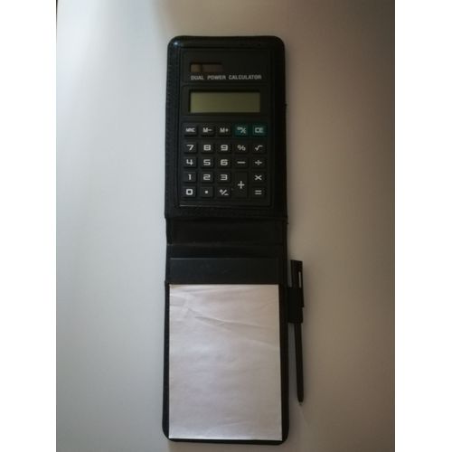 Calculatrice solaire couleur noir