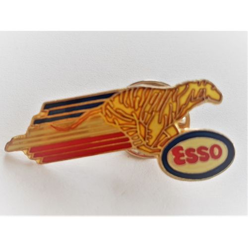 Pins Carburants Esso Le Tigre