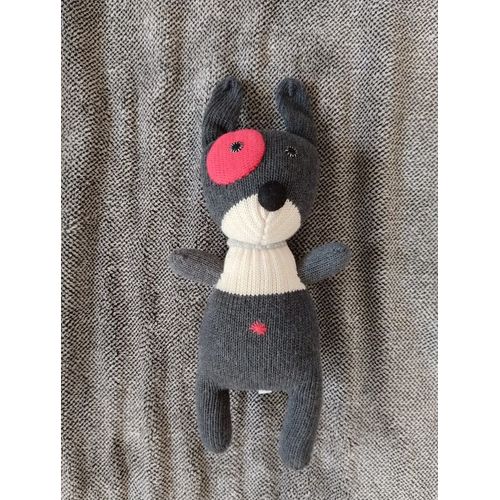 Peluche Chien En Laine Gris Blanc Et Rouge - Anne Claire Petit - Doudou En Tricot