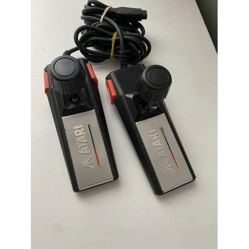 2 Manettes Atari 7800 Et 2600