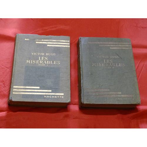 Les Misérables , En 2 Tomes - Victor Hugo - Bibliothèque Verte Hachette 1950 .