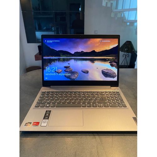 Lenovo ideaPad 3 15ADA05 15" AMD 3020e - Ram 8 Go - DD 128 Go