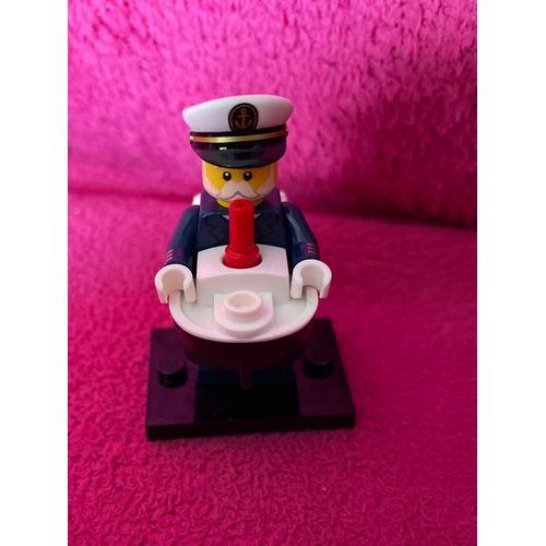 LEGO Minifigure série 23 le capitaine de bateau