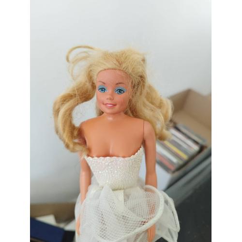 Poupée Barbie Mattel 1966 En Robe De Soirée Blanche