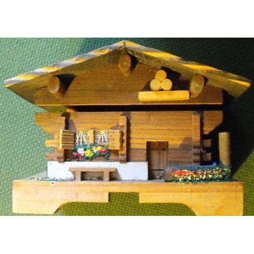 Boite En Bois Chalet Suisse Walter Stahli