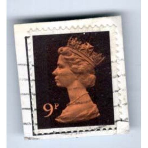 Timbre Royaume Uni : Oblitéré, Profil Gauche De La Reine Elizabeth Orange Sur Fond Sombre, 9 P