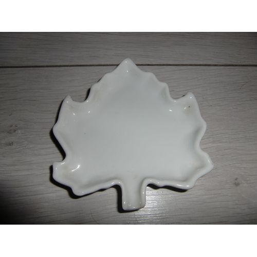 Petite Assiette Blanche Feuille D'érable