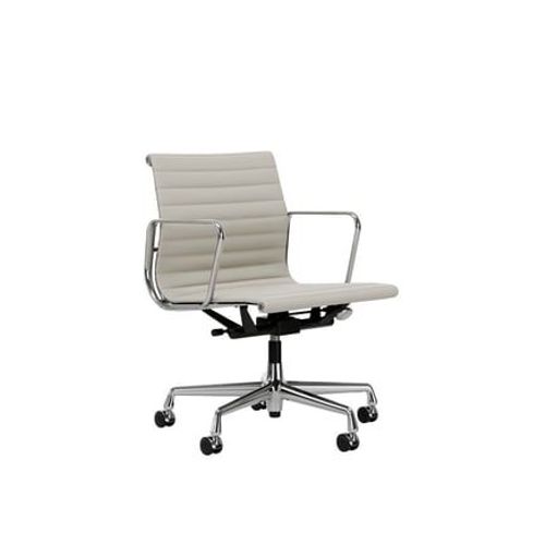 Vitra - Chaise En Aluminium Ea 117, Structure Polie, Roulettes Souples Pour Sols Durs - Poli - Cuir Premium F/Plano - Snow/Blanc - Roulettes Pour Tapis De Sol - Blanc