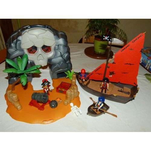 Lot Playmobil Ile Pirate Bateau Et Equipage