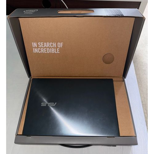 Asus Zenbook UX425JA-BM005T - 14" Intel Core i5-1035G1 - 1 Ghz - Ram 8 Go - DD 256 Go