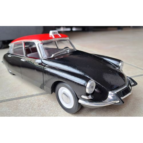 Citroën Ds 19 Taxi Noir Toit Rouge 1963 Solido 1/18