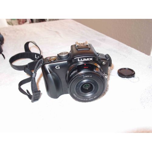 PANASONIC LUMIX G3 16 Mpix + Objectif lumix G vario 14-42 F/3.5-5.6. - Noir
