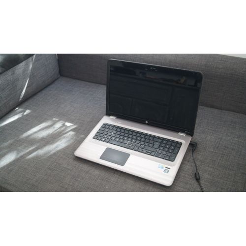 HP DV7 - 17.3" Intel Core i3-370M - 2.4 Ghz - Ram 4 Go - SSD 334 Go + DD 600 Go