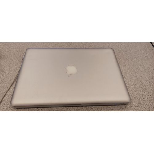 Apple MacBook Pro mi-2010 - 13" Intel Dual Core - Ram 4 Go - DD 256 Go