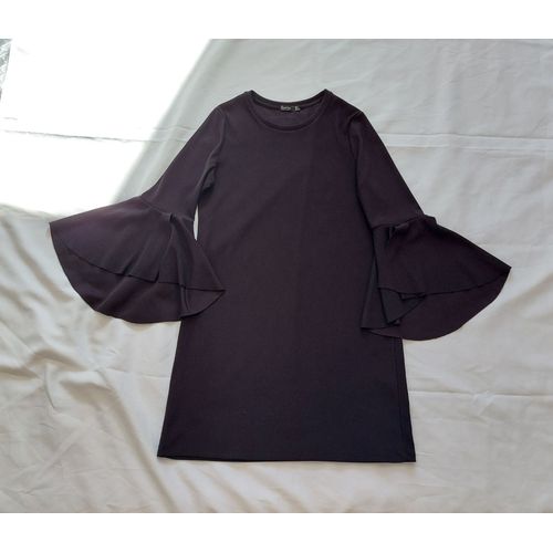 Robe Unie À Manches Volants Taille L Marque Bershka