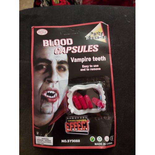 Faux Crocs De Vampires Avec Capsules De Sang Pour Halloween