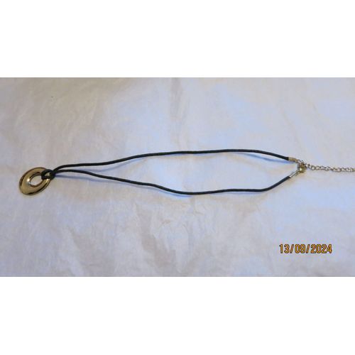 Collier En Tissus Pandatif En Or