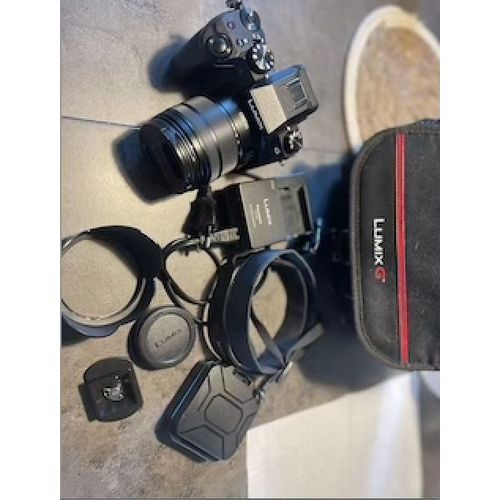 Lumix DMC-G7 16 Mpix + Objectif Panasonic Lumix G Vario 14-42mm f/3.5-5.6 ASPH f/3.5-5.6 - Noir