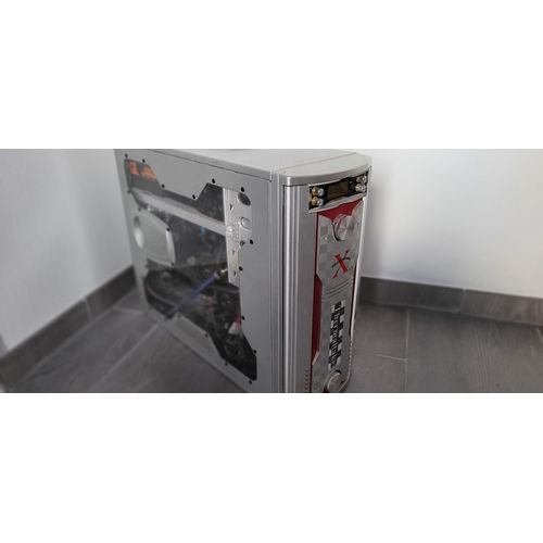 Tour Thermaltake XASER V Intel Core i7 870 - 2.93 Ghz - Ram 8 Go - SSD 250 Go