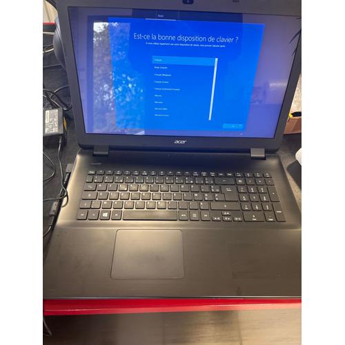 Acer Aspire E5-721 - 17" AMD E2-6110 - 1.5 Ghz - Ram 4 Go - SSD 512 Go