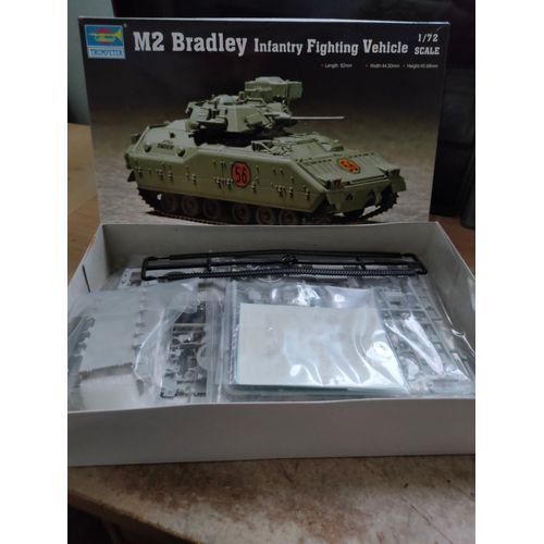 Maquette Char 1/72 Trumpeter : M2 Bradley Infantry Fighting Véhicle-Trumpeter