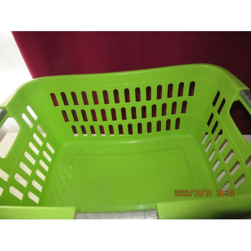 Panier ou corbeille de rangement couleur verte