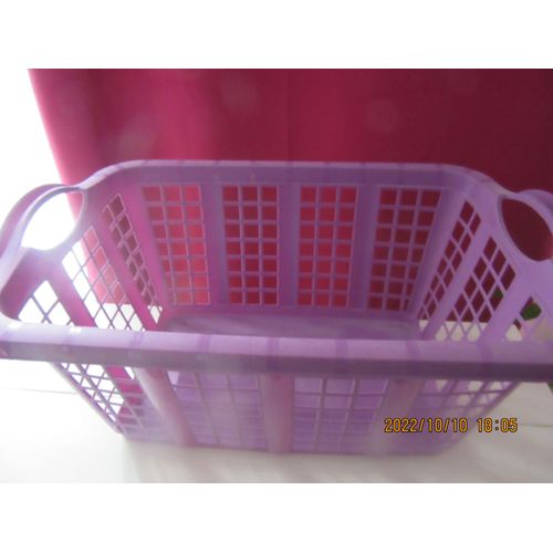 Panier ou corbeille de rangement couleur violette