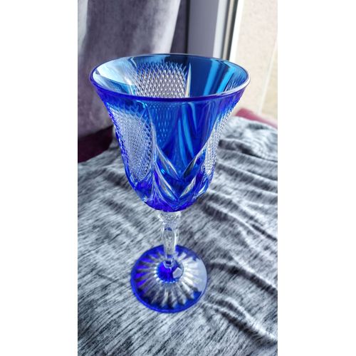 Verre À Vin Cristal D'arques Durand Menuet - Bleu Saphir. 19.5 Cm De Haut Sur 8.7 Cm De Diamètre