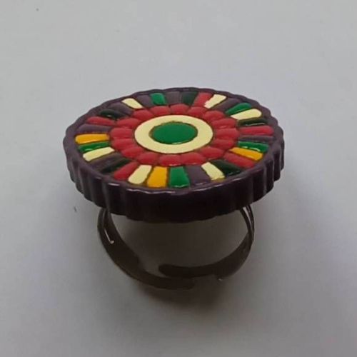 Bague En Bois Peint, Décor Multicolore, Motif Artisanal Réalisé Par Une Artiste