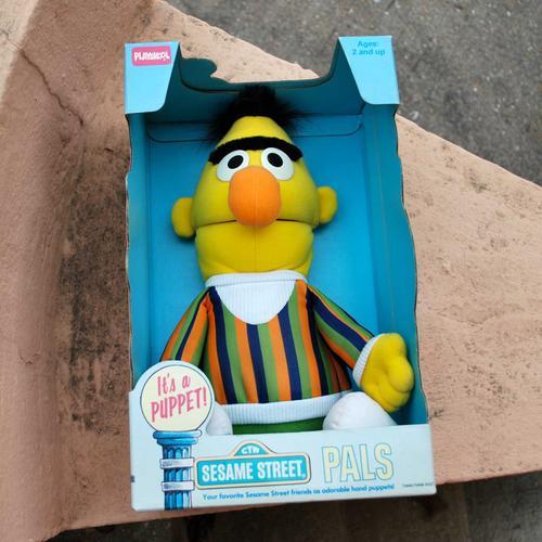 Vintage 1986 Playskool Sesame Street (Rue Sésame) Pals Bert Peluche