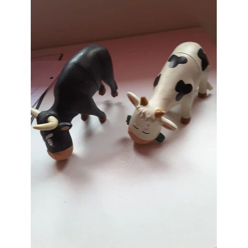 Lot De Deux Vaches Pour Jeux Ou Décoration.