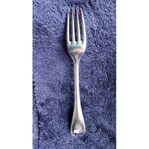 Fourchette Plaquée Argent Fabriquée Par Christofle France. 20.5 Cm. 73 Grammes