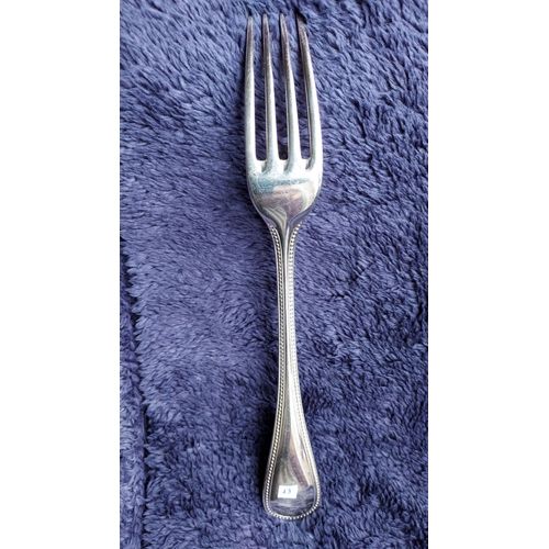 Fourchette Plaquée Argent Fabriquée Par Christofle France. 20.5 Cm. 76 Grammes