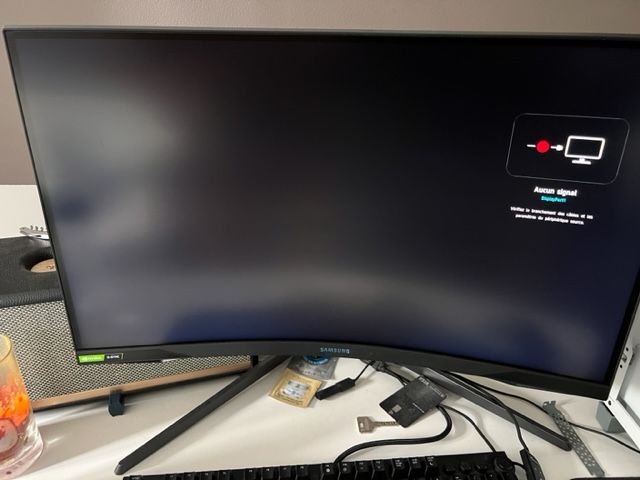 Samsung Odyssey G7 27 240Hz 1ms