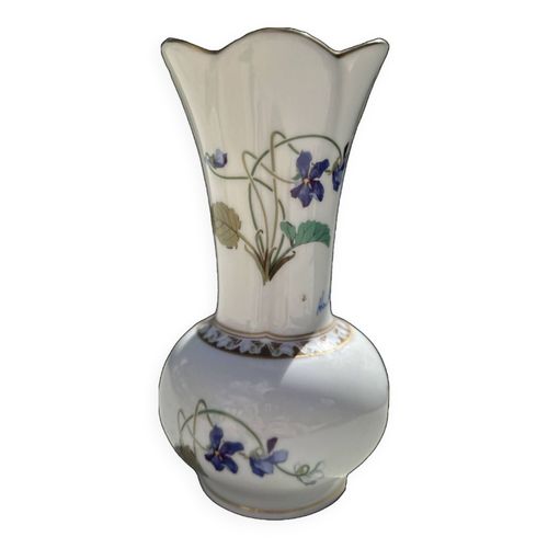 Vase Haviland Limoges dcor de fleurs de printemps  blanc