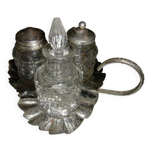 Petit Ncessaire De Table Pour Assaissonement Des Plats Transparent