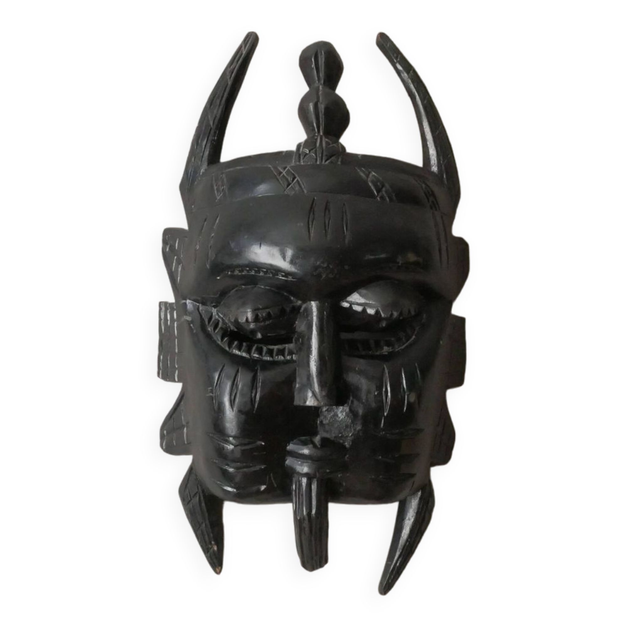 Masque de dcoration sculpt main en bois peint ethnique tribal noir