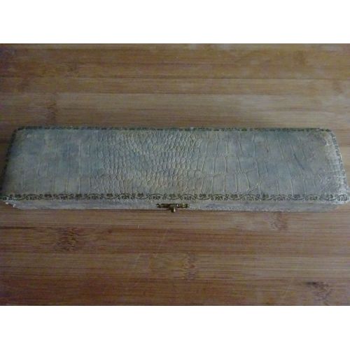 Ancienne Fourchette De Service A Découper.