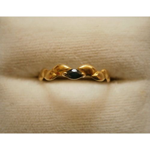 Bague En Or Jaune 18 Carats Avec Un Saphir