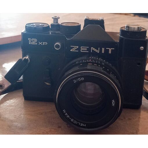 Appareil Photo Argentique ZENIT 12 XP - Format Moyen - Noir - Occasion Fonctionnel