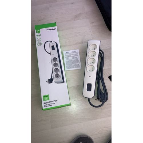 Belkin multiprises parafoudre neuve