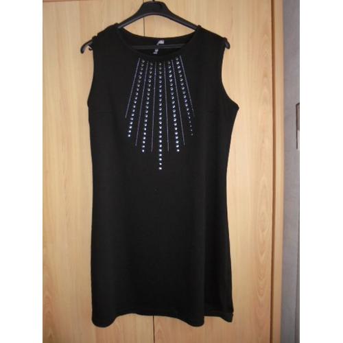 Robe Taille 46-48 Noir Rivets Argenté Blanche Porte