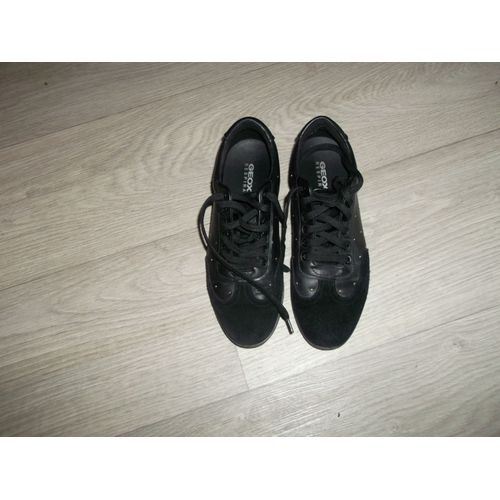 Derbies Geox Respira Cuir Et Peau Noires Clous Dorés Taille 36 Ttbe