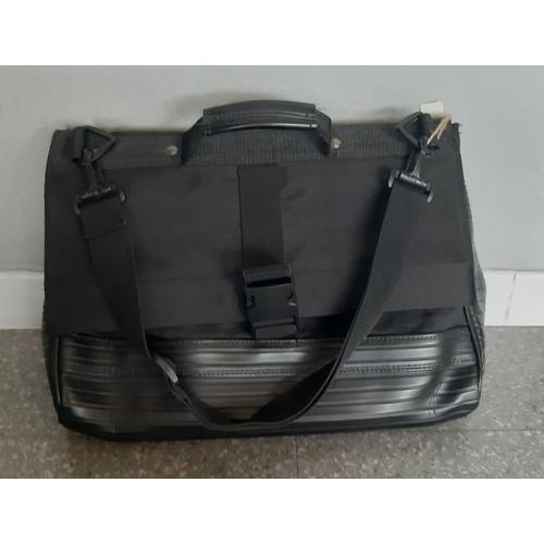 Cartable noir en toile