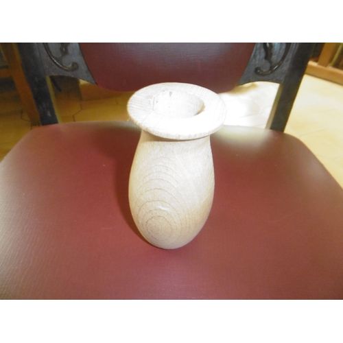 VASE EN BOIS HAUTEUR 12CM DIAMETRE 4.5CM P.W.I.