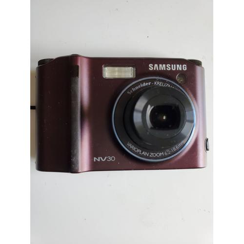 Camera Samsung NV30 Compact 8.1 mpix Zoom Optique 3X Bordeaux